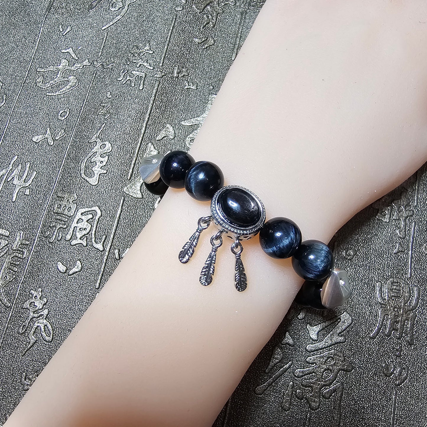 Natural Blue Tiger Eye Bracelect, Hypersthene Crystal Bracelet, Protection and Grounding, Wealth and Inner Strength