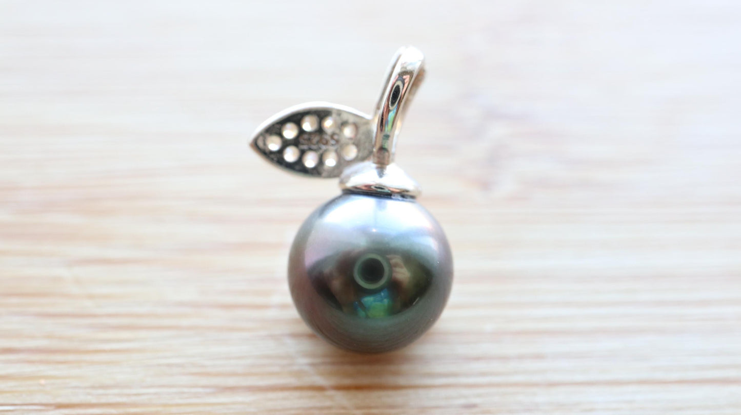 Tahitian Pearl Pendant, Round Pearl Pendant, Seawater Cultured Pearl, Natural Color, Lagoon Quality, Purple Pearl, Malachite Green Pearl
