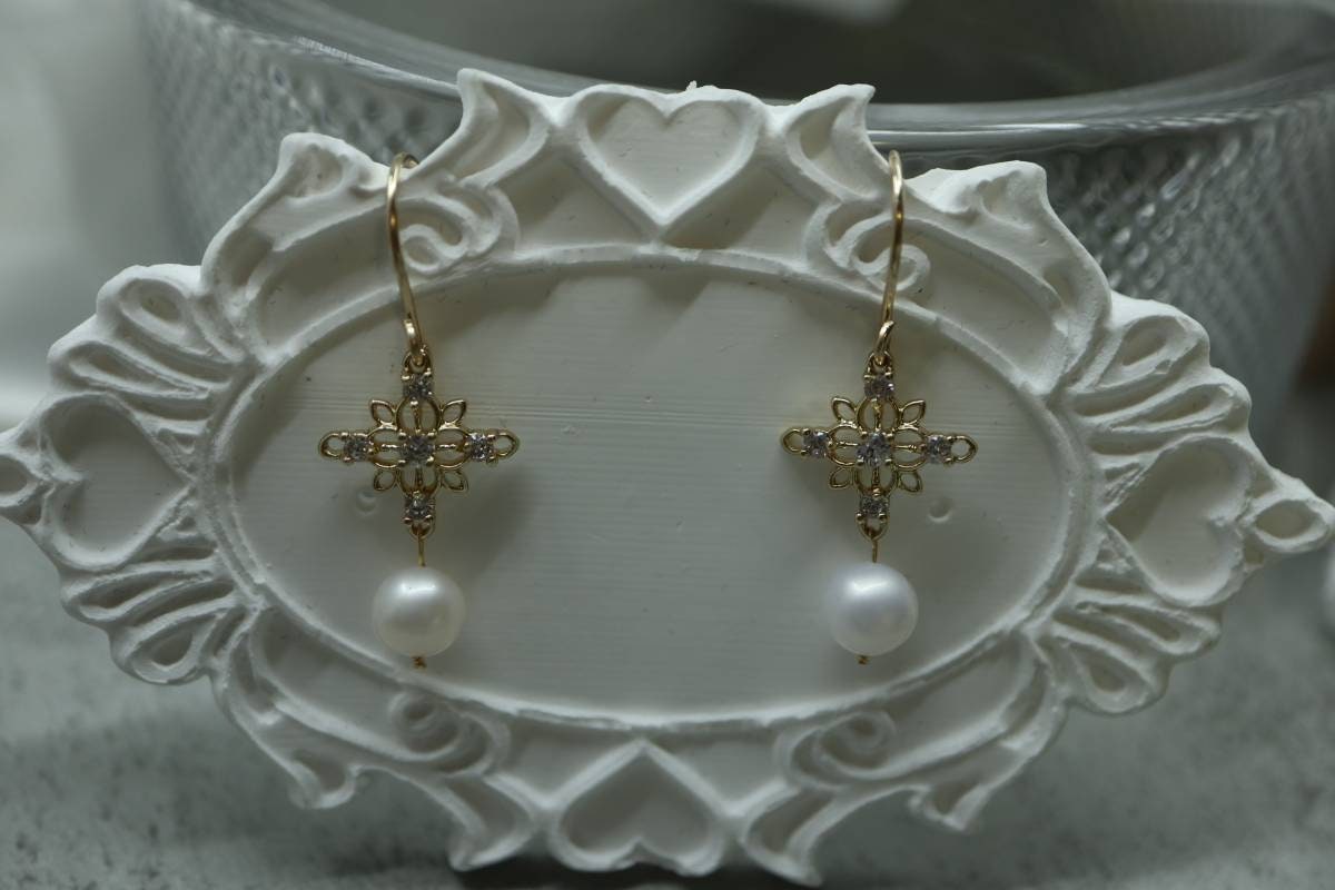 Vintage Earrings,14K Gold Earrings, Dangling Earrings, Pearl Earrings, Bridal Jewelry, Birthday Gift, Handmade Earrings