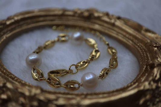 Chic Freshwater Pearl Bracelet, 18k Gold Bracelet, Pearl Bracelet, Bridal Jewelry, Bridal Dress Accessories