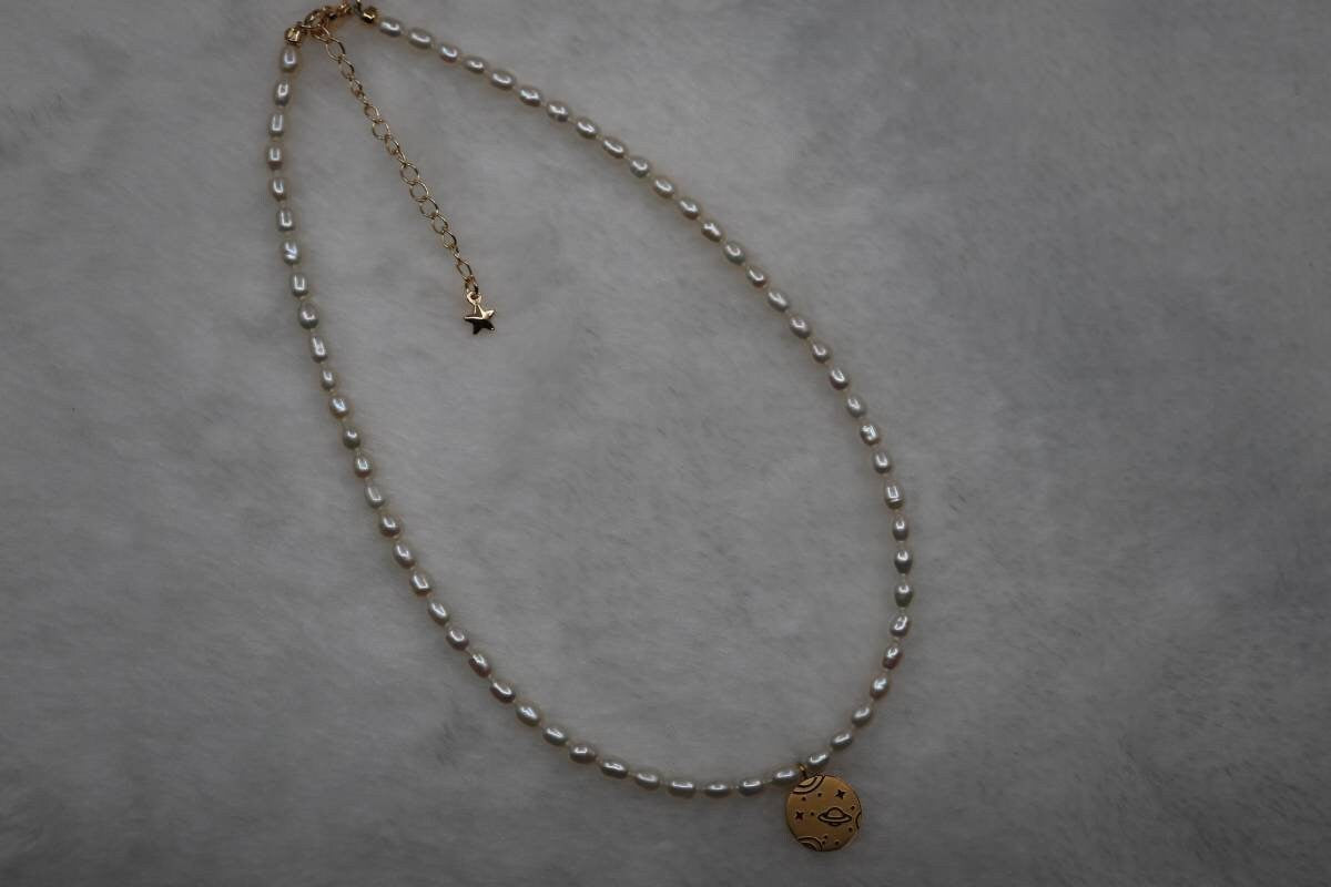 White Pearl Necklace, 18k Gold Planet pendant, Fashion Pearl Necklace