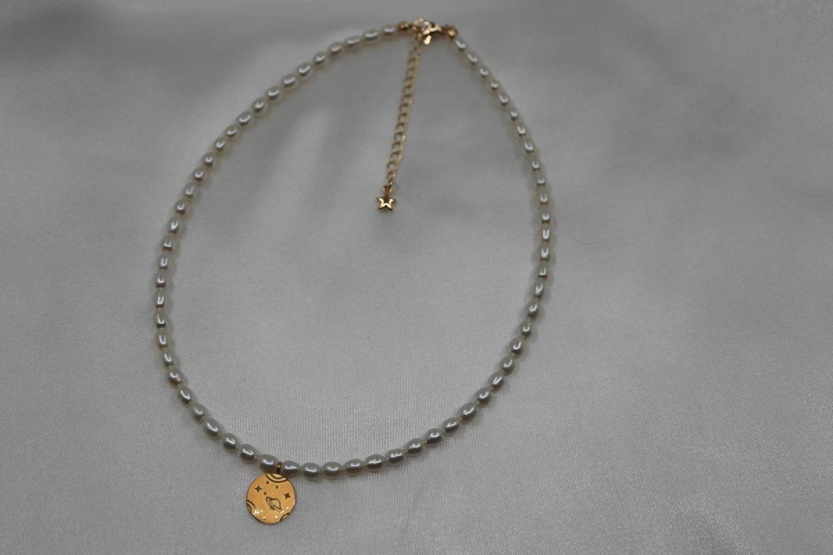 White Pearl Necklace, 18k Gold Planet pendant, Fashion Pearl Necklace