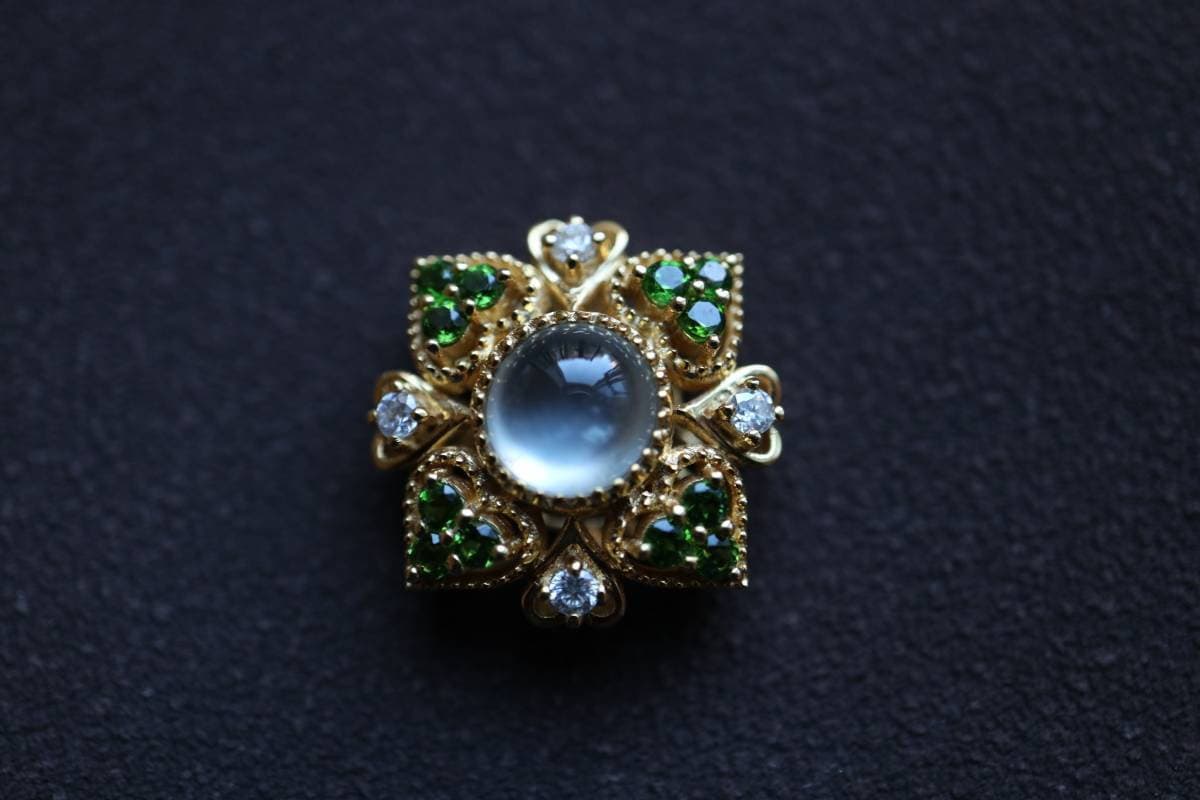 Glass Transparent Natural Jade Pendant, 18k Yellow Gold Pendant, Vintage Style with Tsavorite Stone