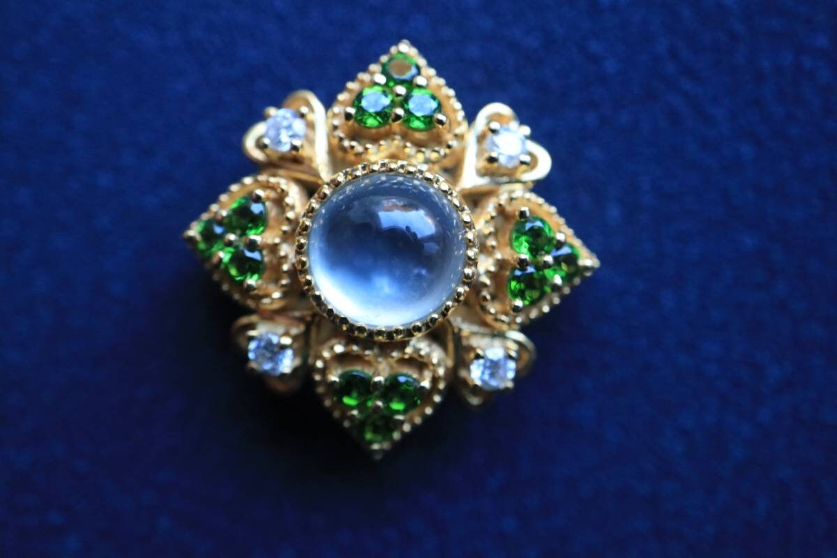 Glass Transparent Natural Jade Pendant, 18k Yellow Gold Pendant, Vintage Style with Tsavorite Stone