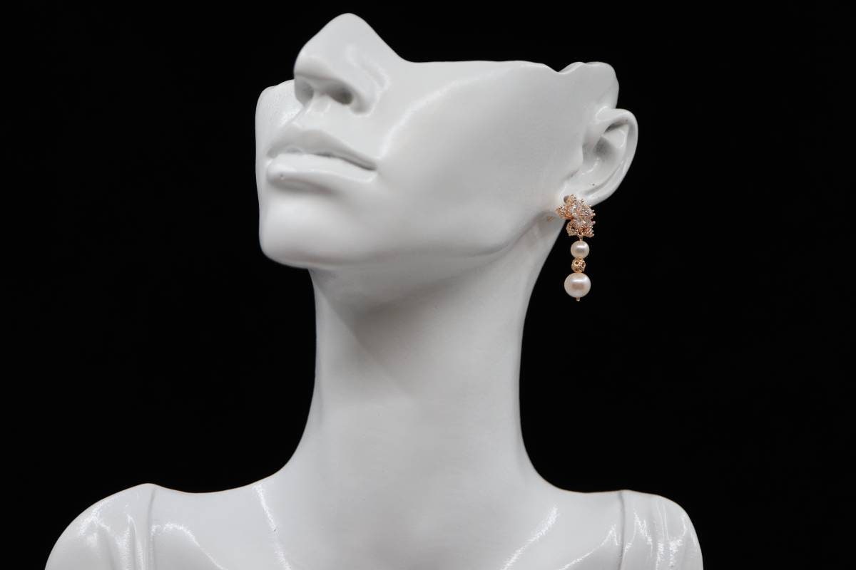 Flower Earrings , Pearl Earrings, Women's Jewelry
