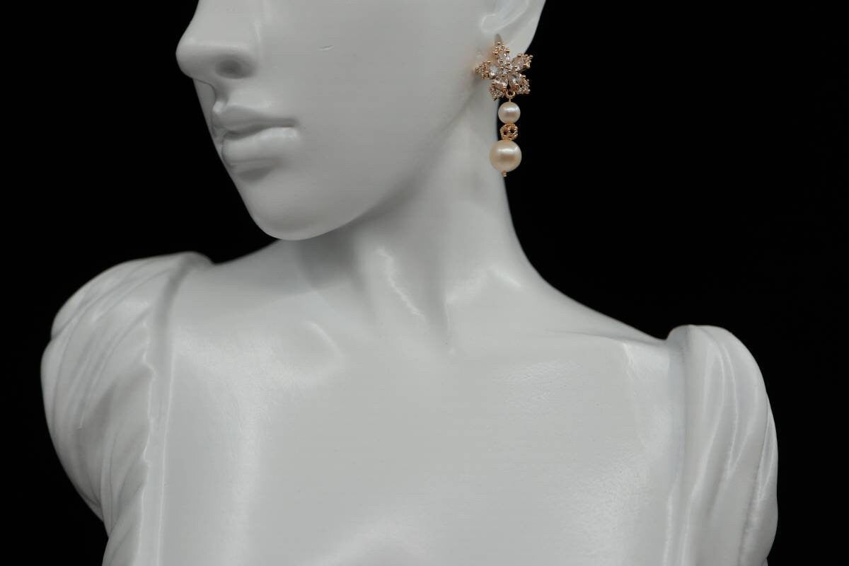 Flower Earrings , Pearl Earrings, Women's Jewelry