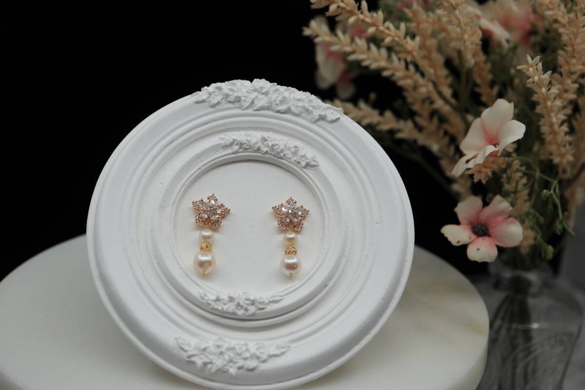 Flower Earrings , Pearl Earrings, Women's Jewelry