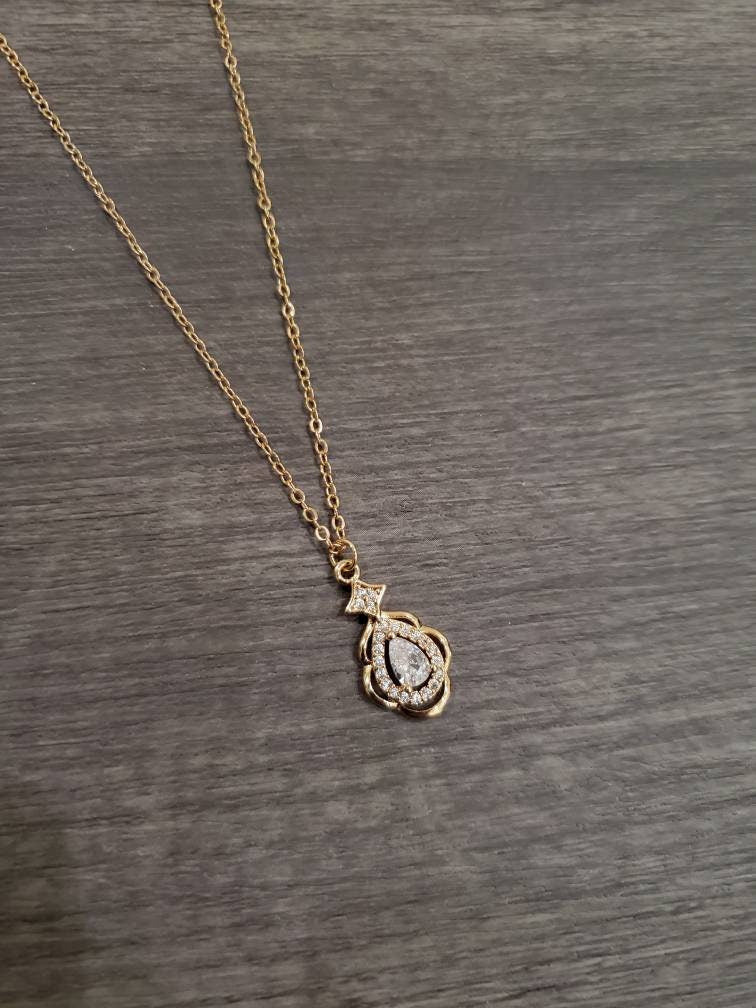 Gold Plated Vintage Pendant Necklace