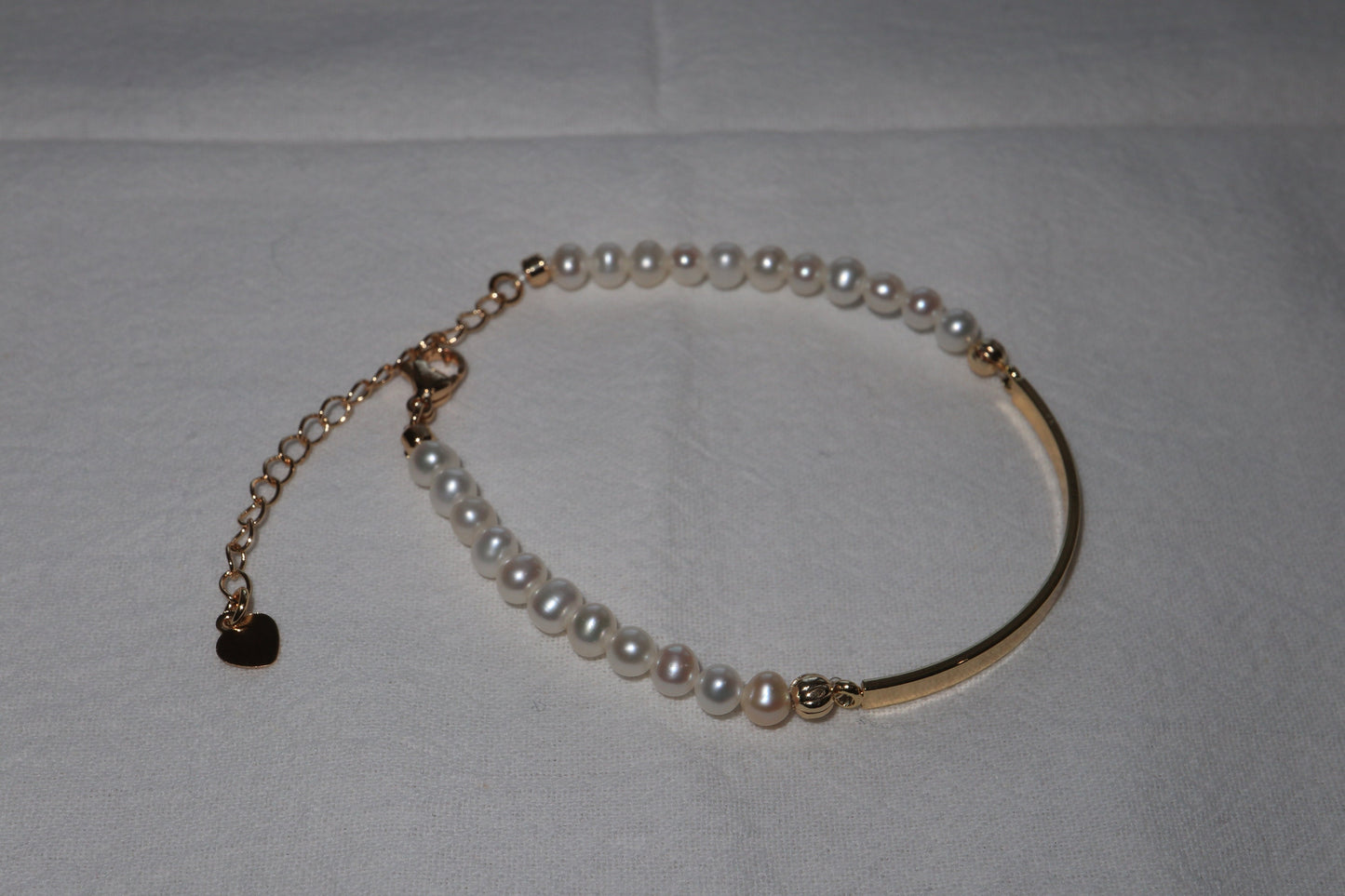 14k Gold Bracelet with Small Fresh Water Pearl